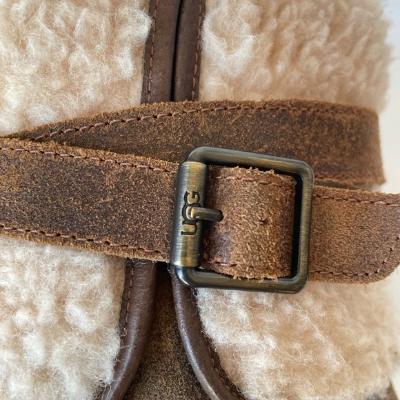 UGG Blayre Boot lll Chipmunk 1095153  Shearling Buckle Moto Boots 8.5 - Picture 6 of 9